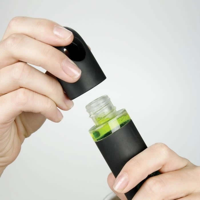 OXO Brush With Handle 5 OXO Brush With Handle - Image 3