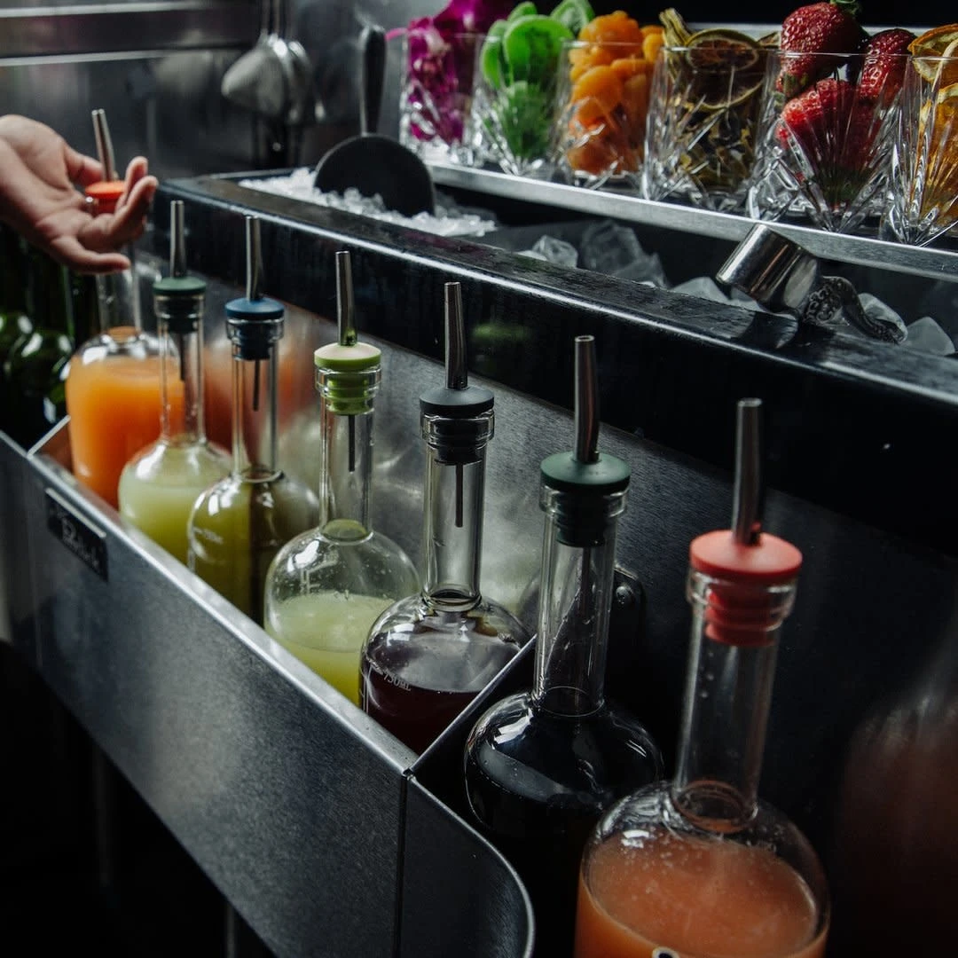 Burnt Orange Infusing Bottle With Lid & Pour Spout 8 Burnt Orange Infusing Bottle With Lid & Pour Spout - Image 6